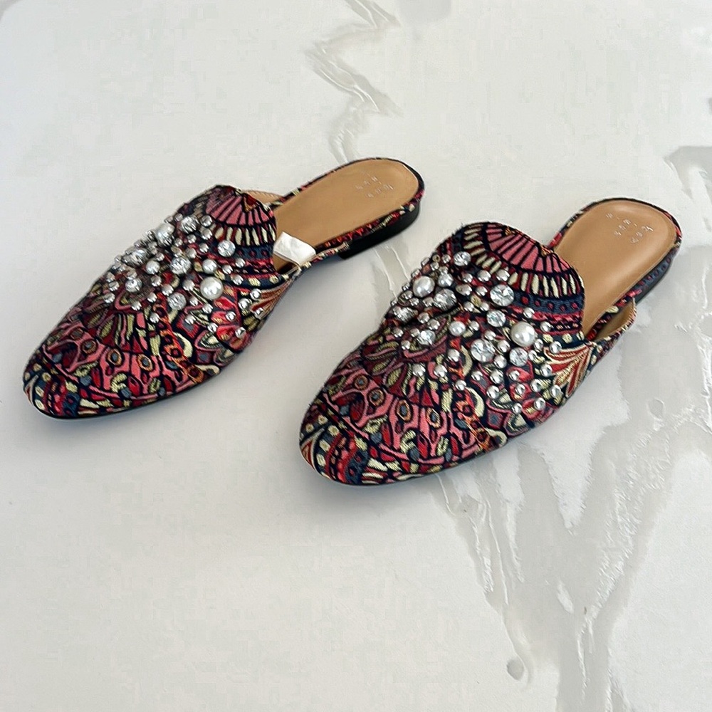 A New Day Brocade Rhinestone and Pearl Jewel Mule Shoes Red and Pink Womens 7.5 - Picture 2 of 15